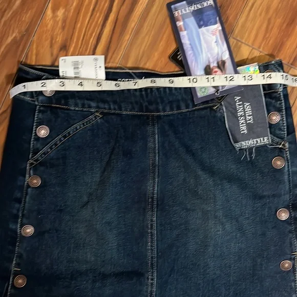 Sound/Style Versona dark wash denim skirt, size 8. NWT. - Picture 6 of 9
